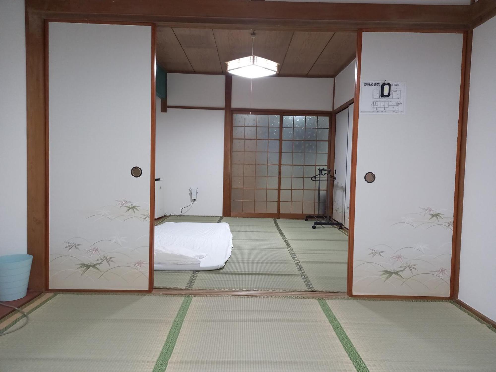 Lucky House Guest House Osaka Exteriör bild